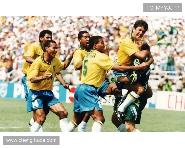 电竞赛事实时比分更新 专业分析助你掌握每场比赛动态