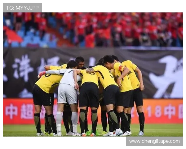 重庆足球队的盯防革新探索与实践：重塑战术理念与球队未来发展